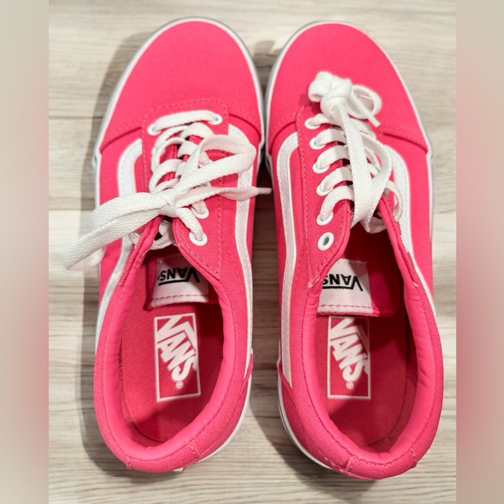 NWOB, Vans Pink and White Ward Lace Up Sneakers, Bright Pink, Size Big Kids 3 - Picture 4 of 6